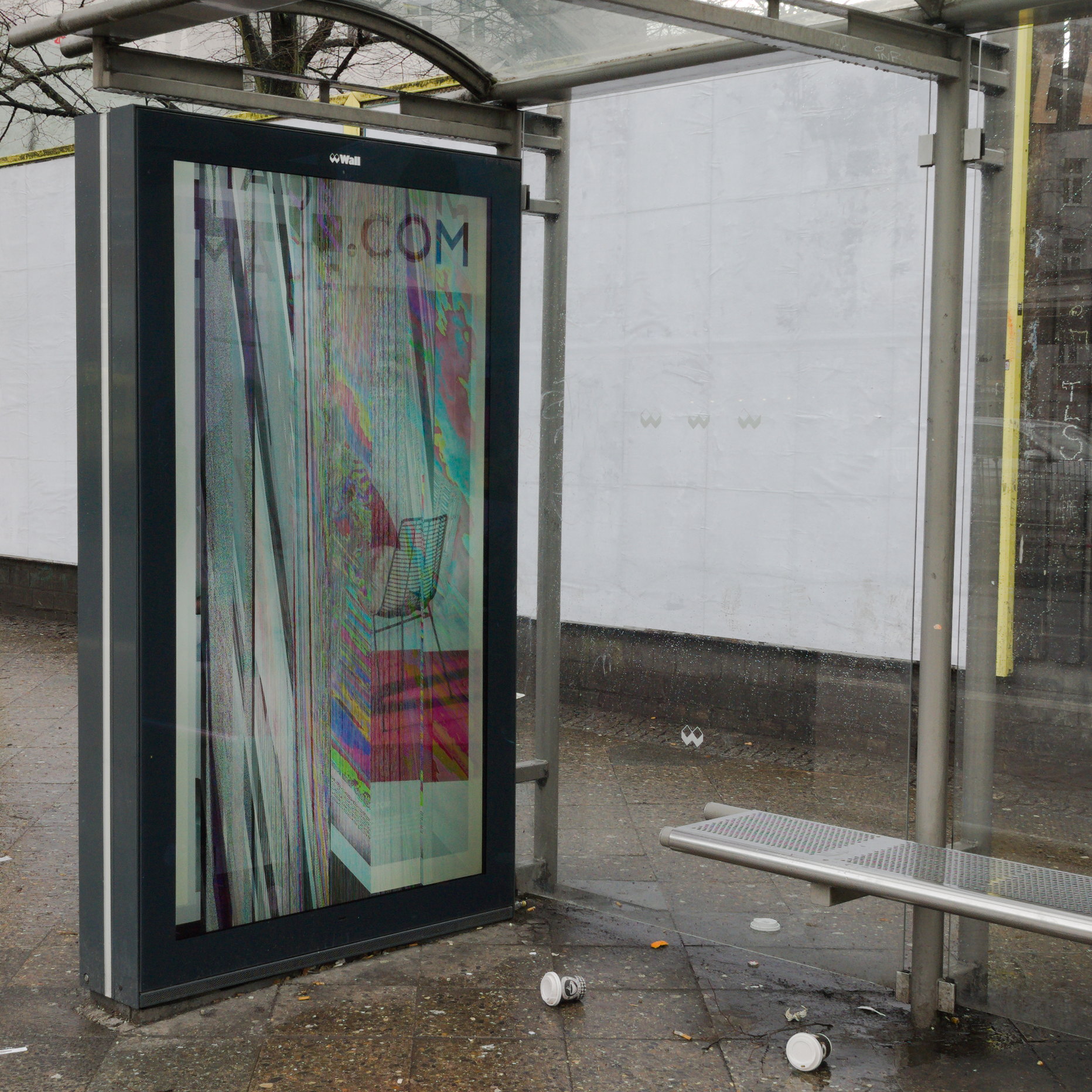 Pantallas disfuncionales-1. Serie 'el soporte' de Ibán Ojea: fotografía conceptual en Berlín.